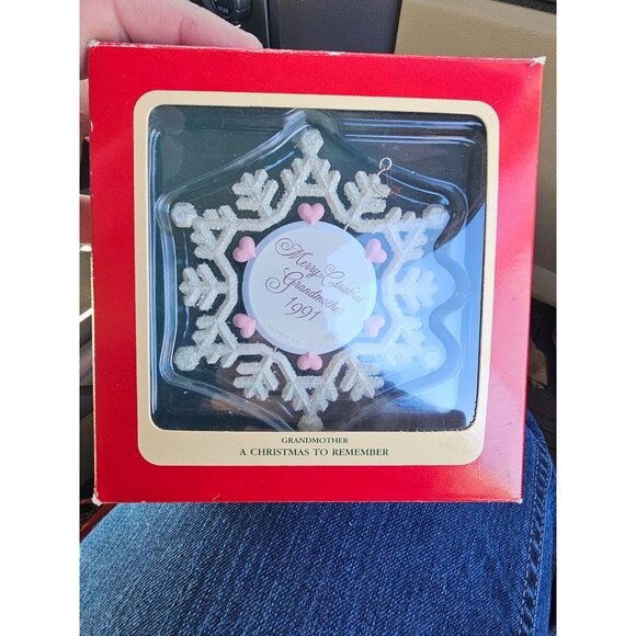 New! 1991 Heirloom Collection Carlton Cards A SPECIAL GIFT‎ Ornament - Picture 5 of 13